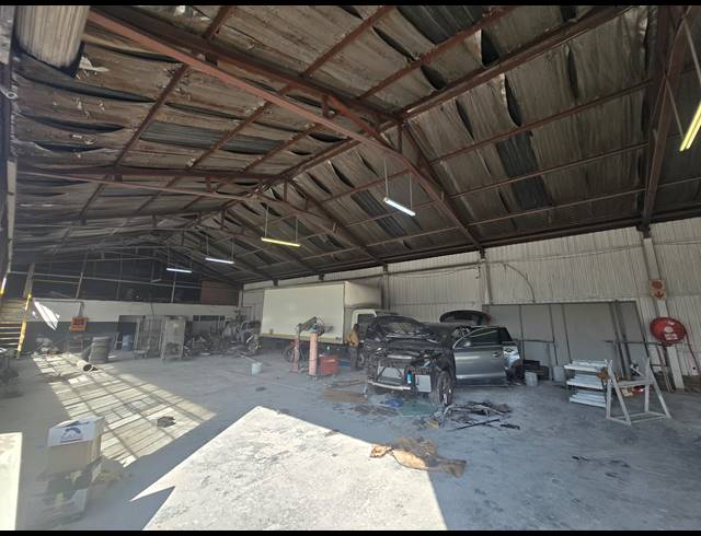 591M² WAREHOUSE TO LET IN ANDERBOLT